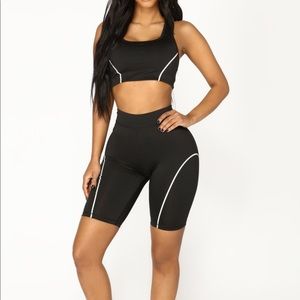 Active two piece set